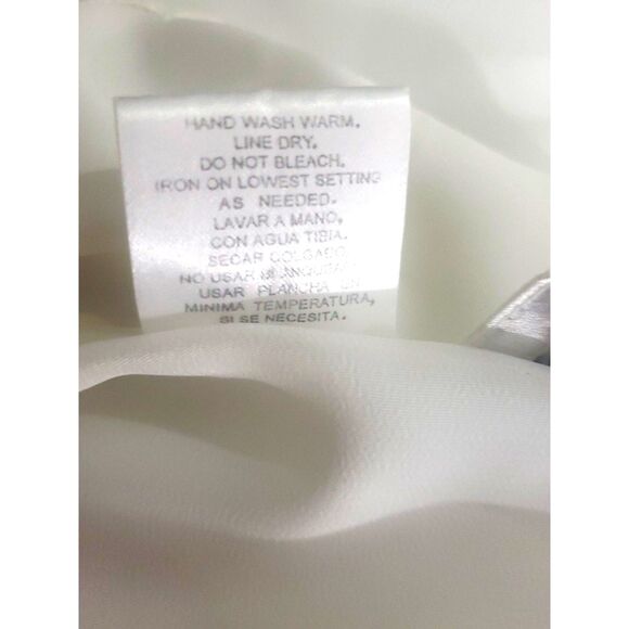 Kathy Che White Satin Pearl Button Up Blouse Size 12 - Picture 6 of 8